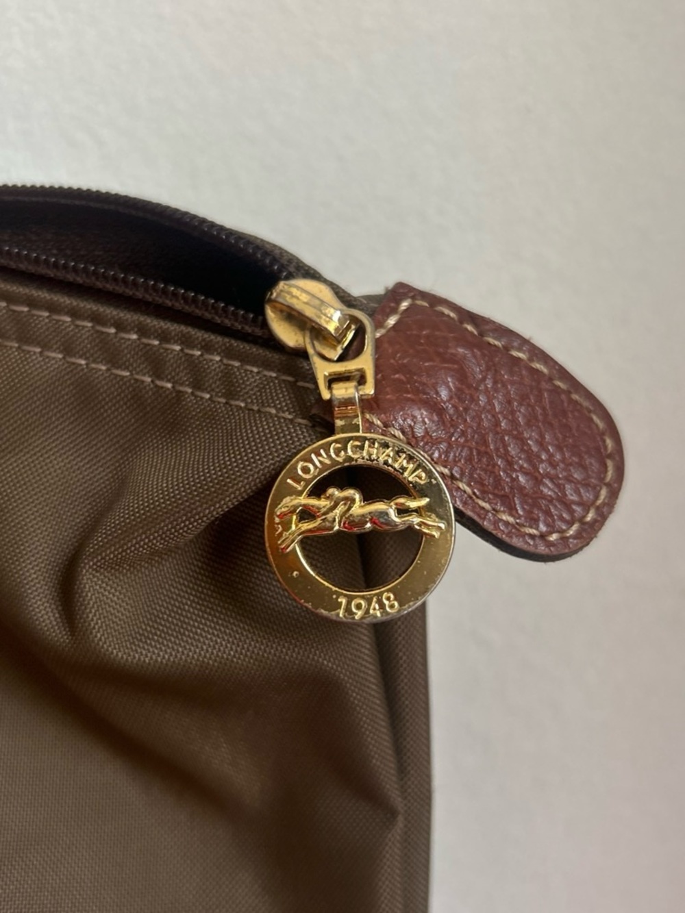 Longchamp Large Khaki/Brown Tote with Chestnut Trim - Picture 4 of 7